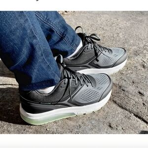 Cambrian Ultra Comfortable Black and Gray Mens Sneakers Shoes Size 42 Extra Wide